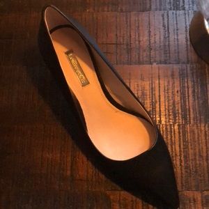 Black pointy Toe pump